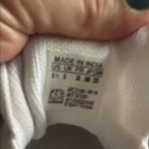 Adidas White Sneakers with Green Detail - Picture 3 of 3